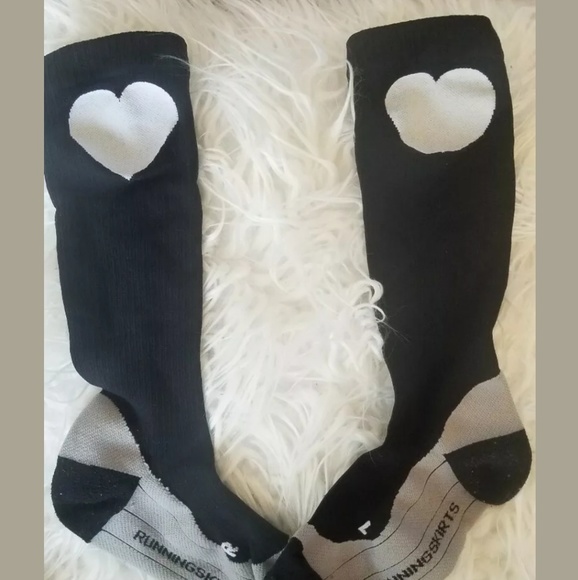 Running Skirts Compression Socks - Picture 1 of 3